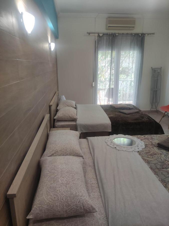 G M 3 Rooms Kentpo In The Heart Of The City 拉里萨 外观 照片