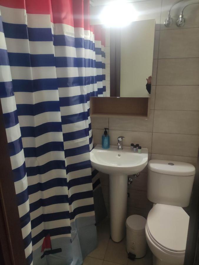 G M 3 Rooms Kentpo In The Heart Of The City 拉里萨 外观 照片