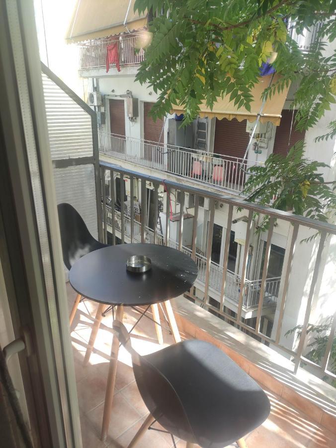 G M 3 Rooms Kentpo In The Heart Of The City 拉里萨 外观 照片