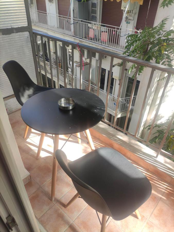 G M 3 Rooms Kentpo In The Heart Of The City 拉里萨 外观 照片