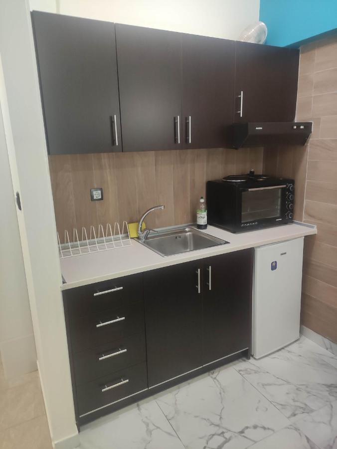 G M 3 Rooms Kentpo In The Heart Of The City 拉里萨 外观 照片